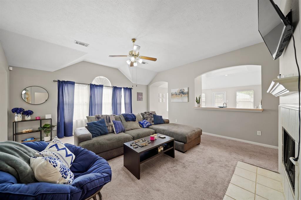 1411 Hunter Ridge Court, Fresno, Texas image 5