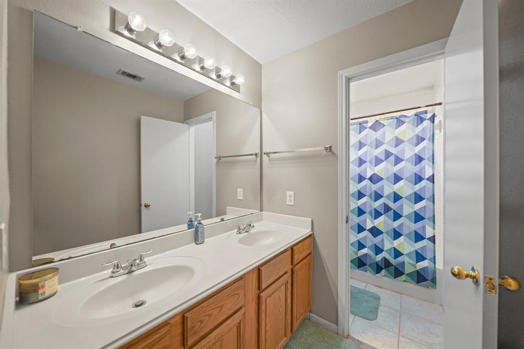 1411 Hunter Ridge Court, Fresno, Texas image 16