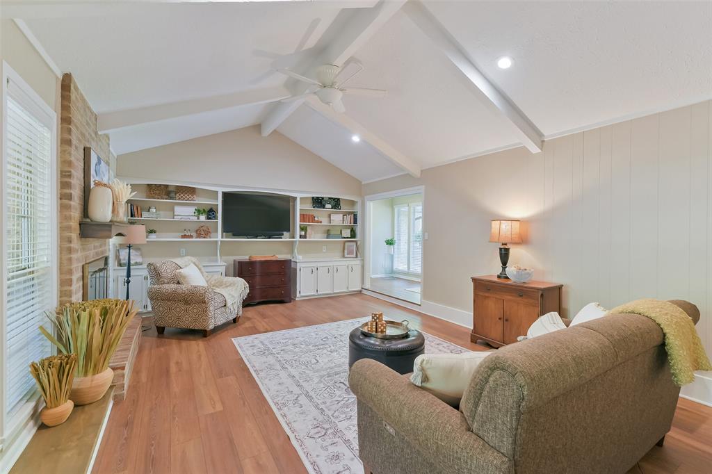 2115 River Falls Drive, Kingwood, Texas image 7