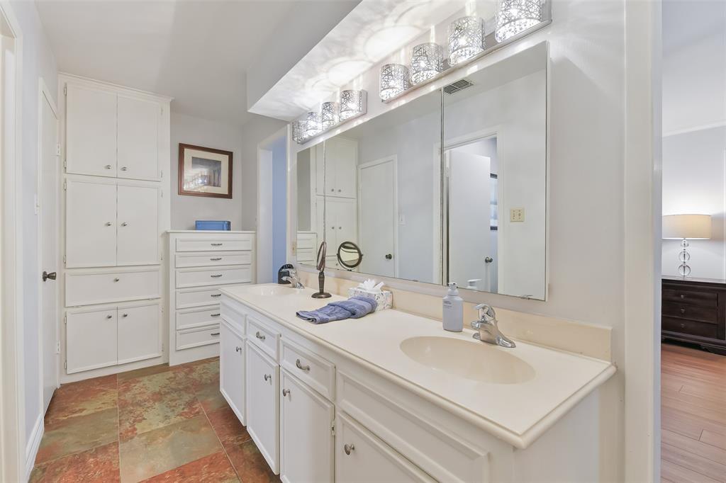 2115 River Falls Drive, Kingwood, Texas image 33
