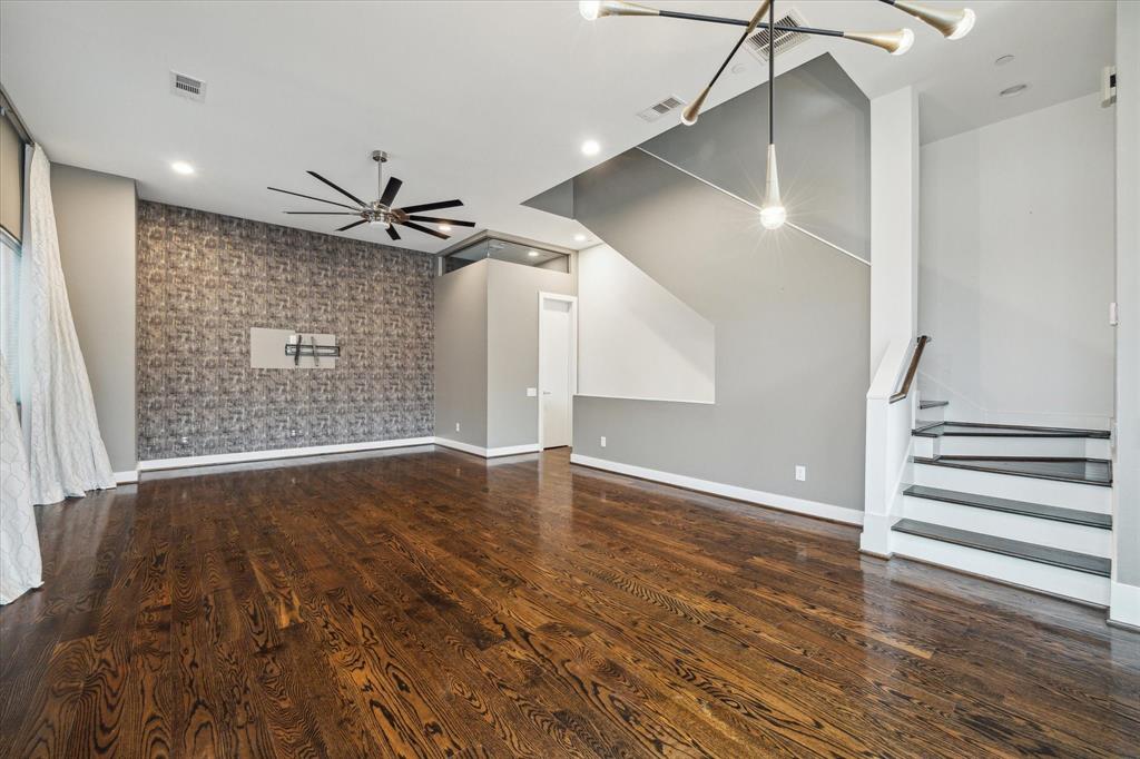 5929 E Post Oak Lane, Houston, Texas image 8