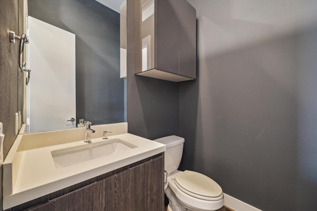 5929 E Post Oak Lane, Houston, Texas image 26