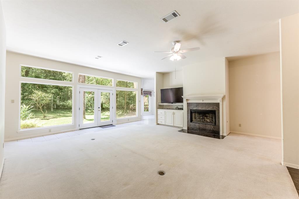 1967 Greentree Drive, Huntsville, Texas image 8
