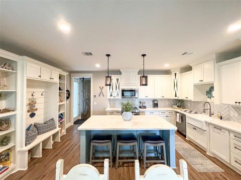 Single Family Residence in Crystal Beach TX 109 Ocean View Drive 4.jpg
