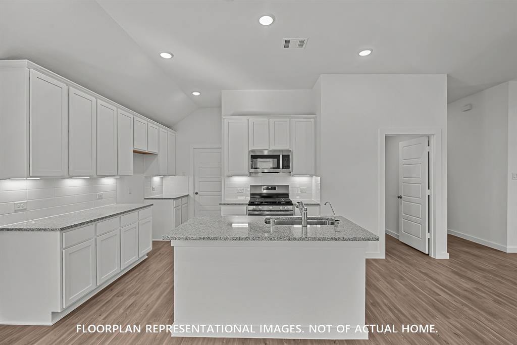 960 Oak Mist Lane, Magnolia, Texas image 6