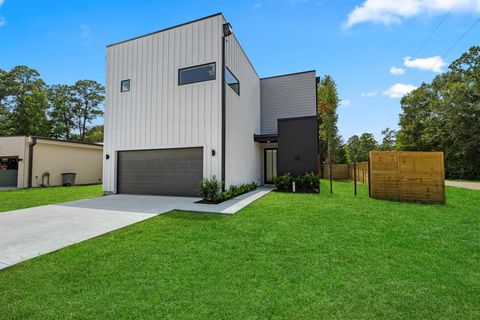 A home in Conroe