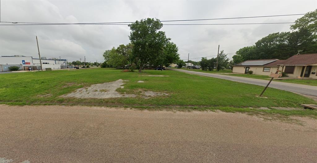 315 W Myrtle Street, Angleton, Texas image 1