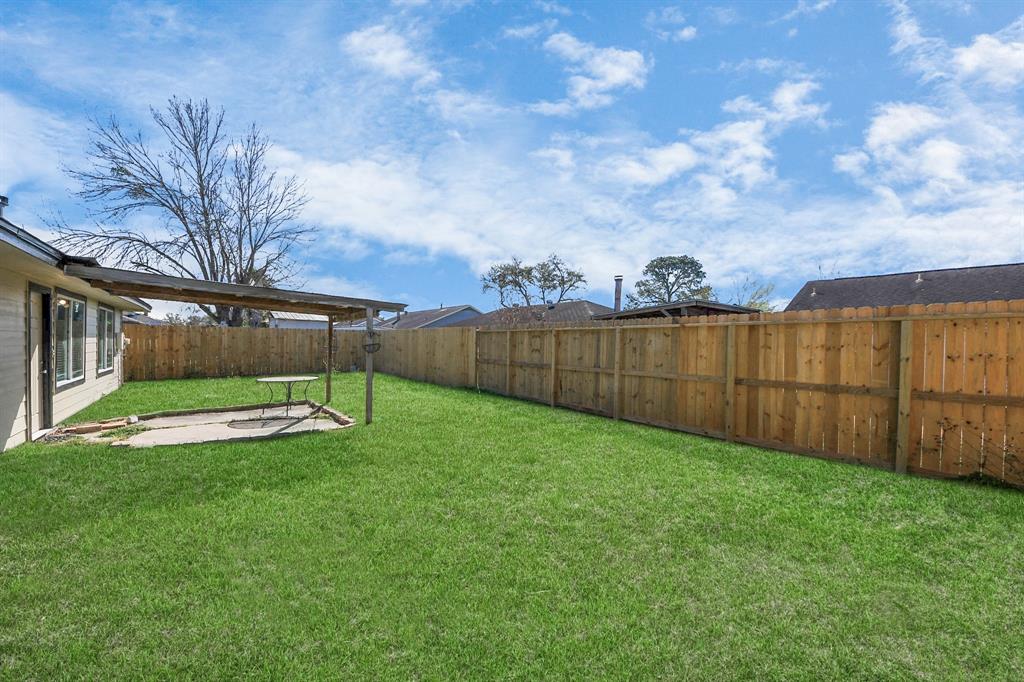 9738 Barmont Drive, La Porte, Texas image 38