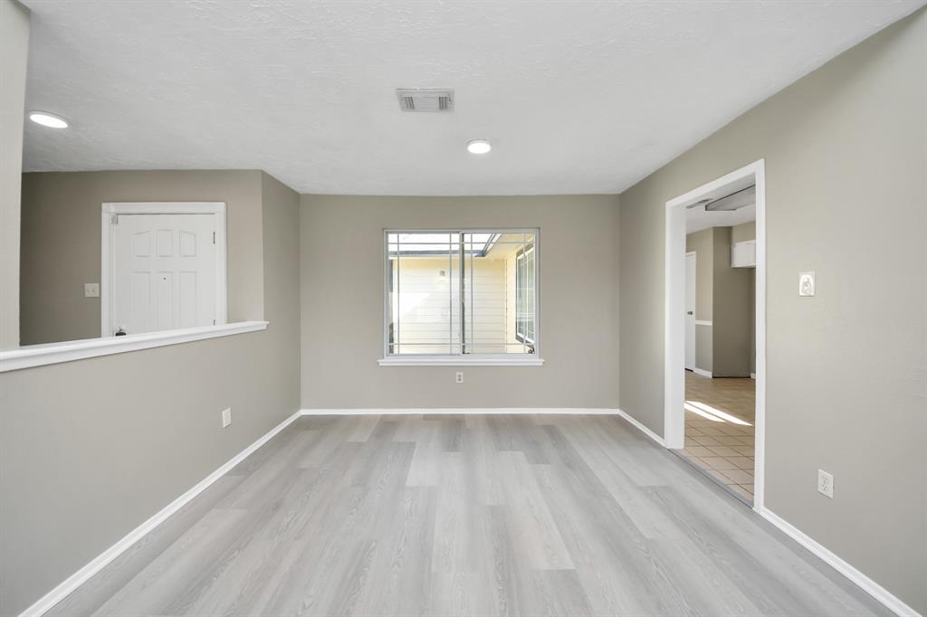 9738 Barmont Drive, La Porte, Texas image 11