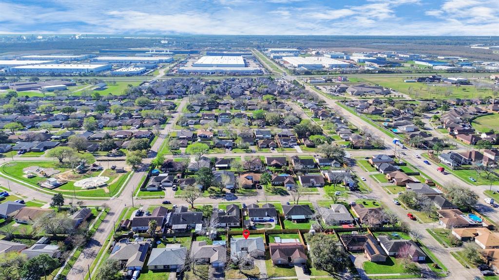 9738 Barmont Drive, La Porte, Texas image 42