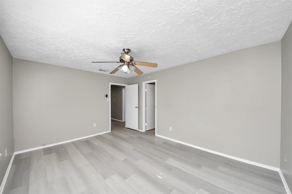 9738 Barmont Drive, La Porte, Texas image 21