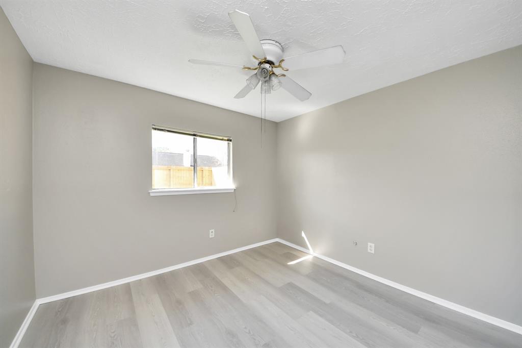 9738 Barmont Drive, La Porte, Texas image 29