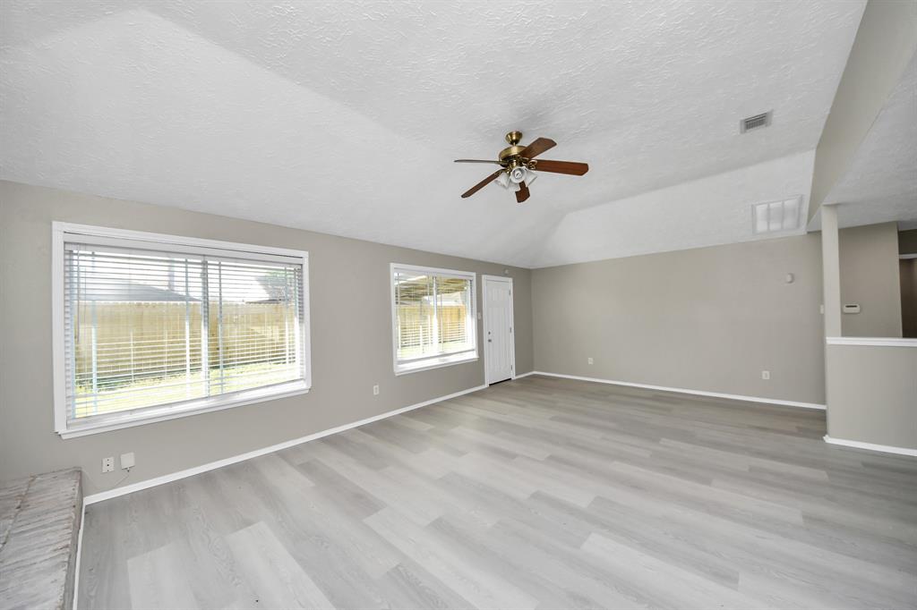 9738 Barmont Drive, La Porte, Texas image 10