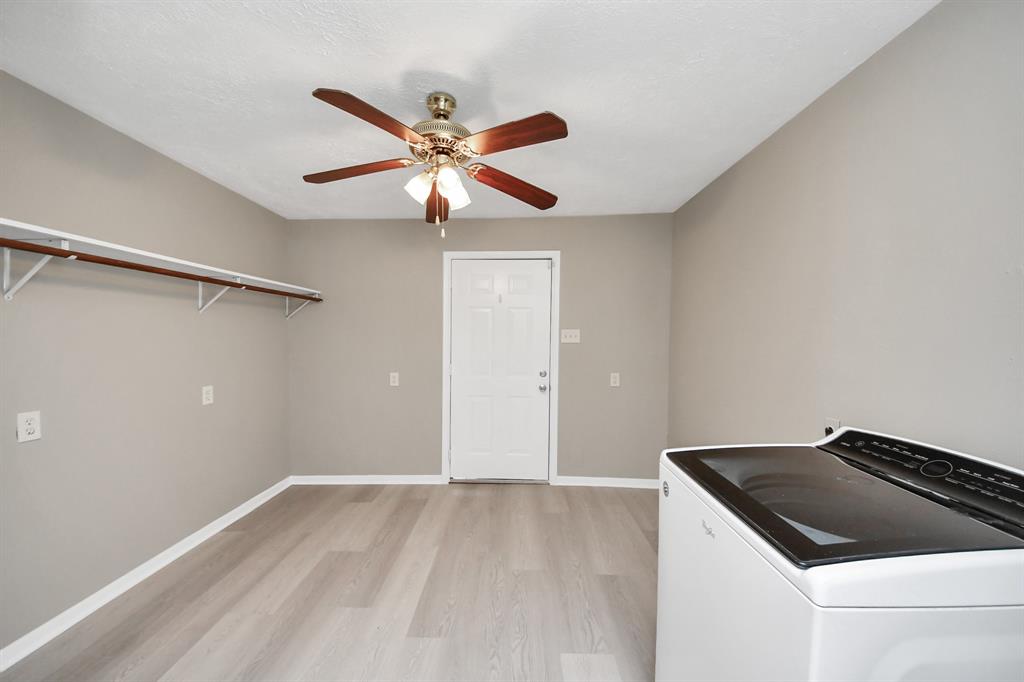 9738 Barmont Drive, La Porte, Texas image 35