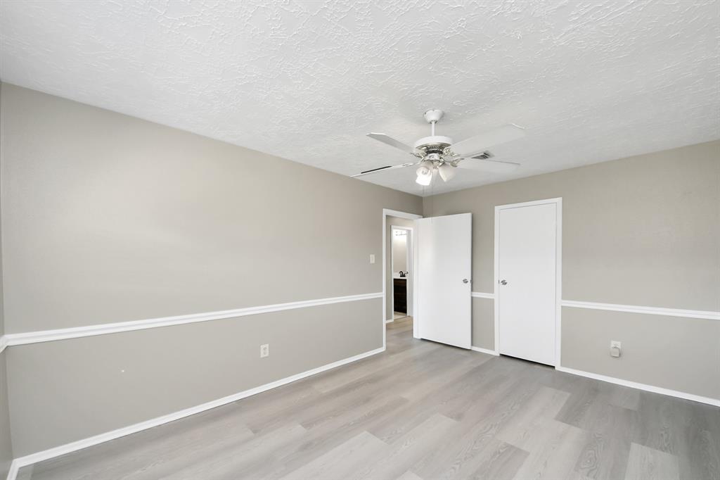 9738 Barmont Drive, La Porte, Texas image 33