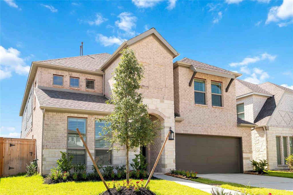 8810 Morning Glow Drive
