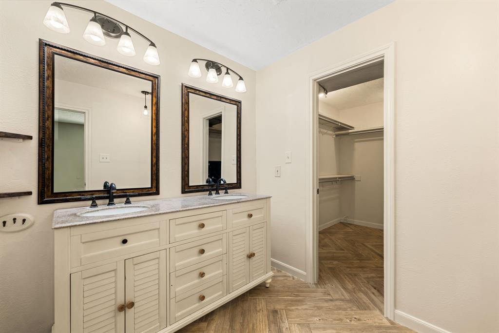 2923 Kevin Lane, Houston, Texas image 9