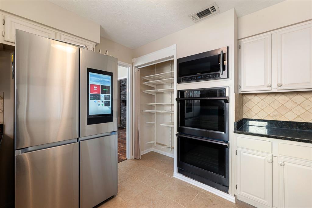 2923 Kevin Lane, Houston, Texas image 6