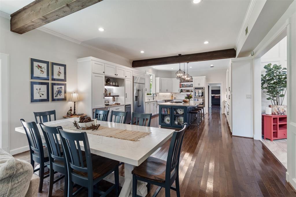 2215 Pecan Lake Drive