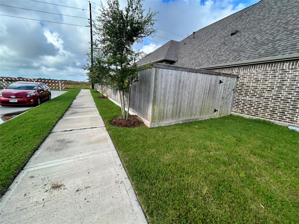 5814 Turquoise Hill Lane