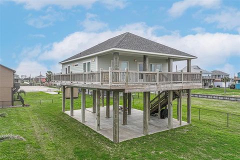 Single Family Residence in Crystal Beach TX 893 West Lane 33.jpg