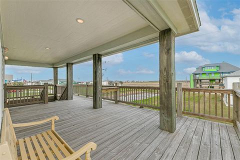 Single Family Residence in Crystal Beach TX 893 West Lane 2.jpg