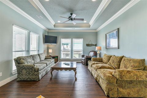 Single Family Residence in Crystal Beach TX 893 West Lane 8.jpg