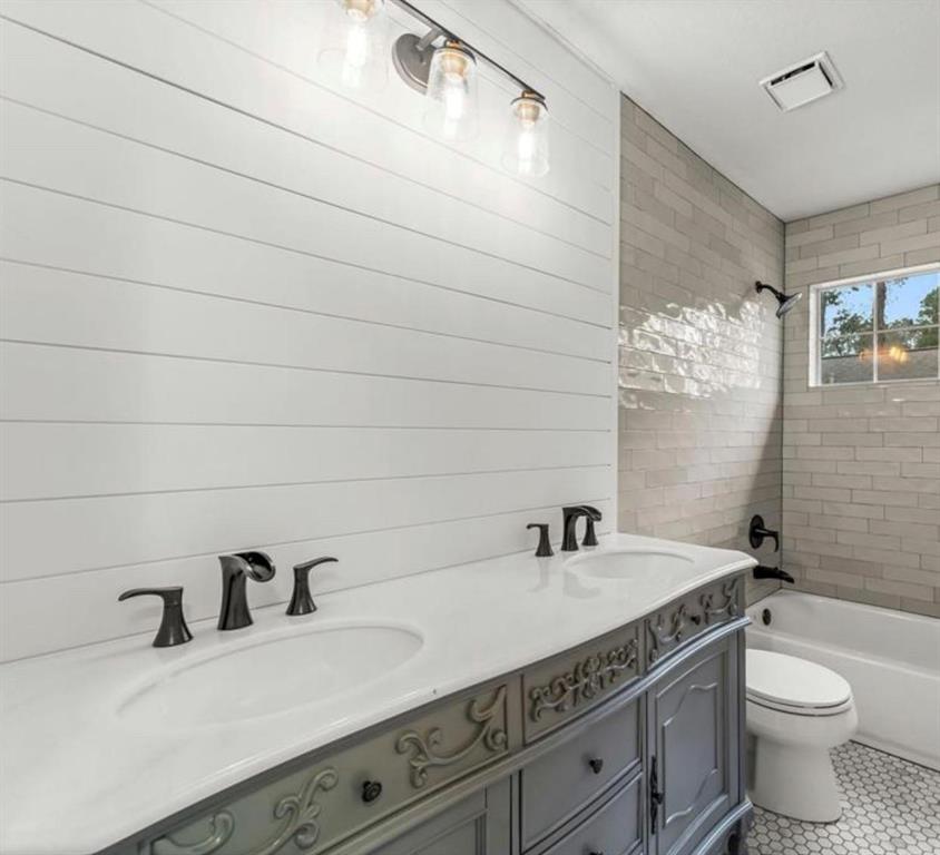 35 Sweetdream Place, The Woodlands, Texas image 15