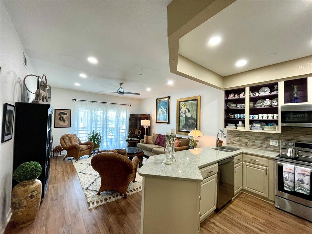 793 Davis Road #113, League City, Texas image 8