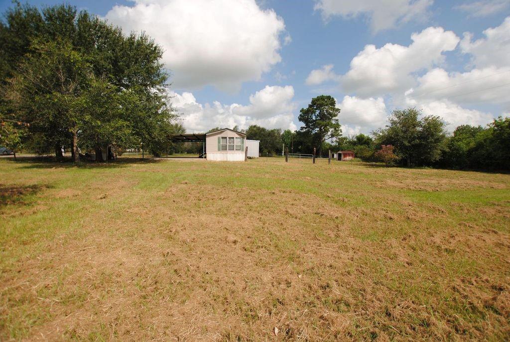Photo 4 of 22 of 6151 Cathy Lane mobile home