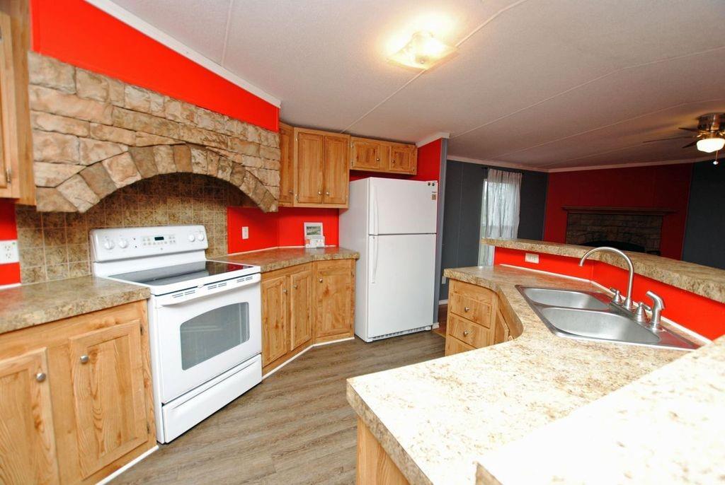 Photo 7 of 22 of 6151 Cathy Lane mobile home
