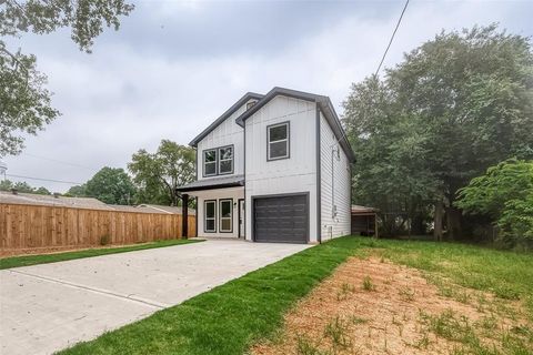 A home in Waller