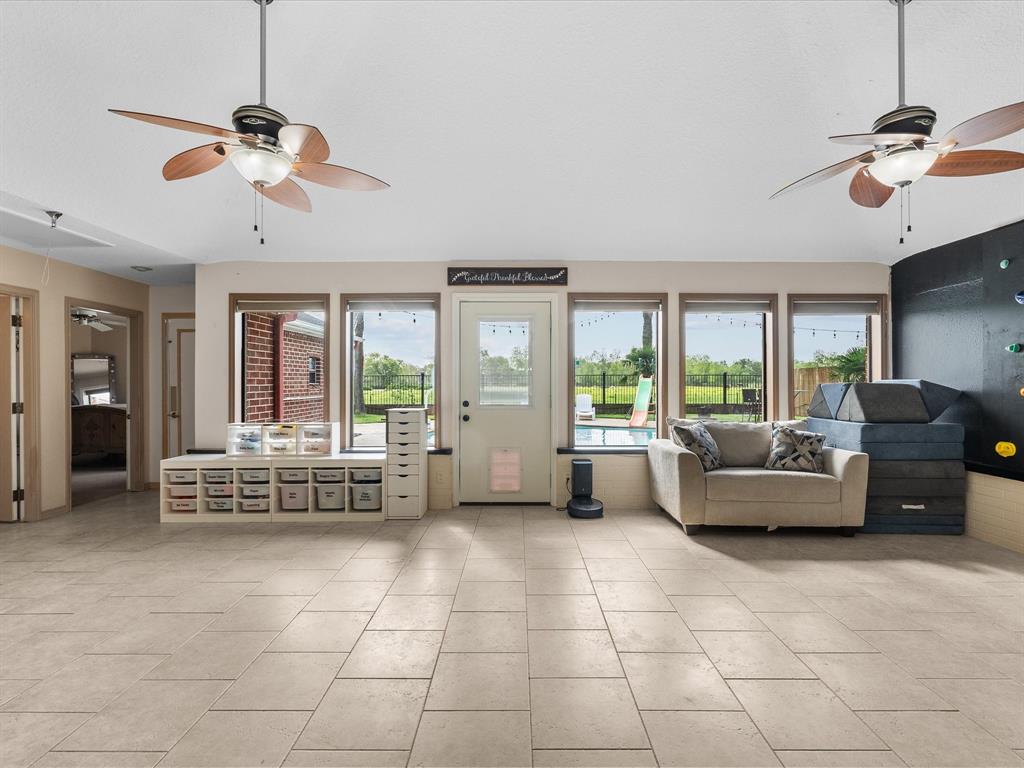 5924 County Road 166, Alvin, Texas image 17
