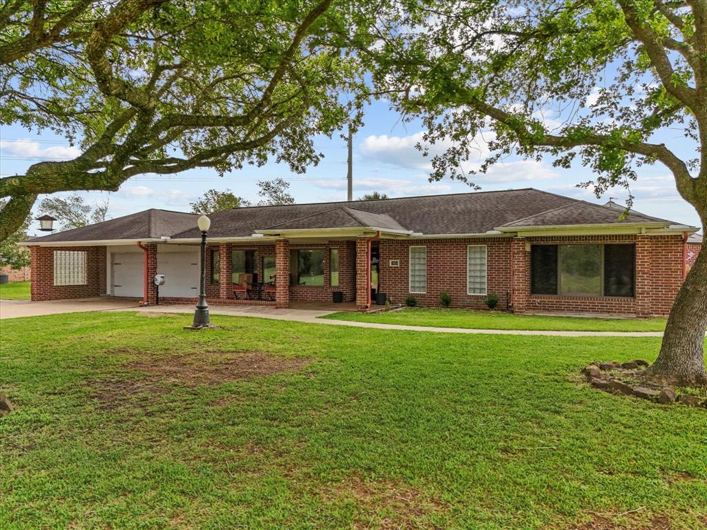 5924 County Road 166, Alvin, Texas image 4
