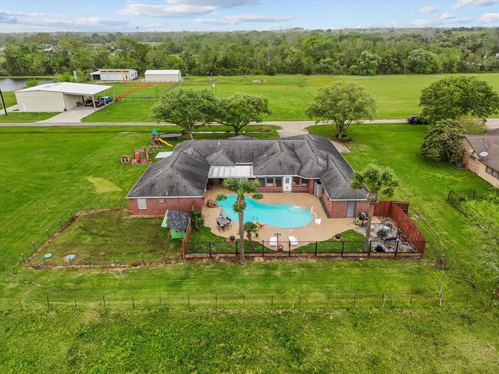 5924 County Road 166, Alvin, Texas image 1