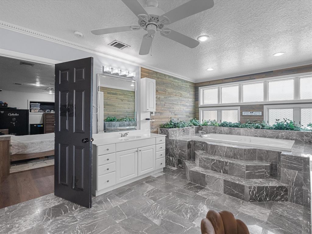 5924 County Road 166, Alvin, Texas image 41