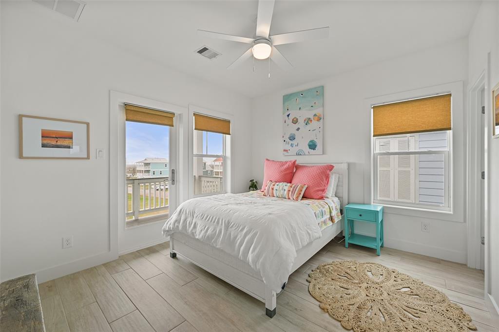 3811 Neptune, Galveston, Texas image 40