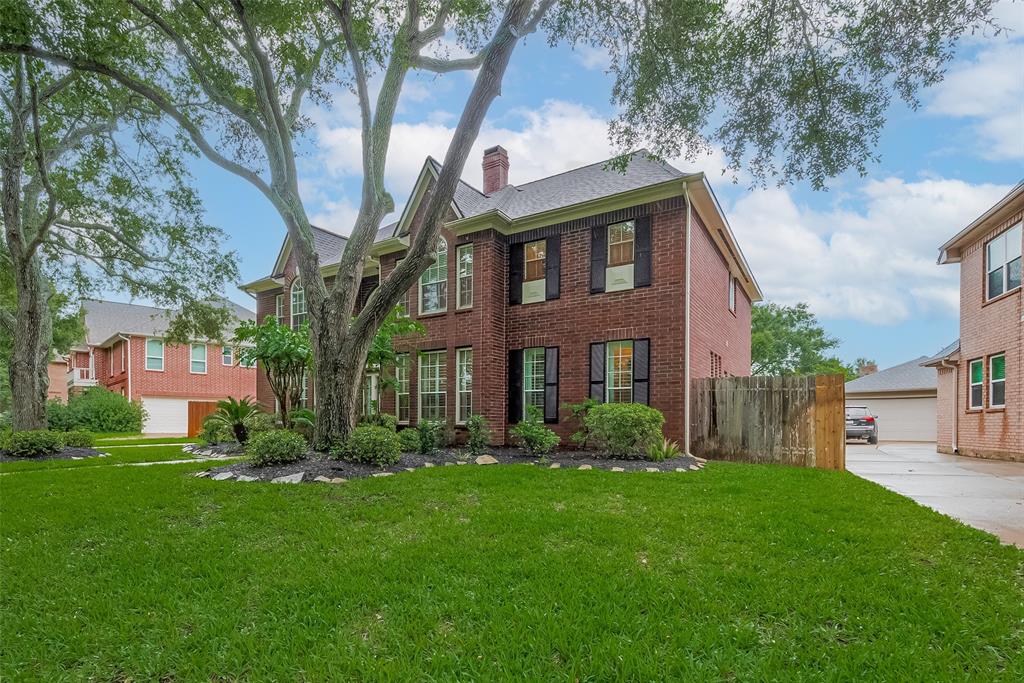 3423 Autumn Bend Drive, Sugar Land, Texas image 4