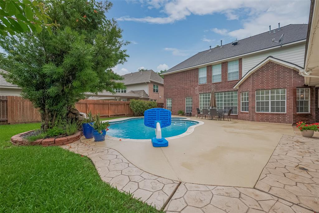 3423 Autumn Bend Drive, Sugar Land, Texas image 44