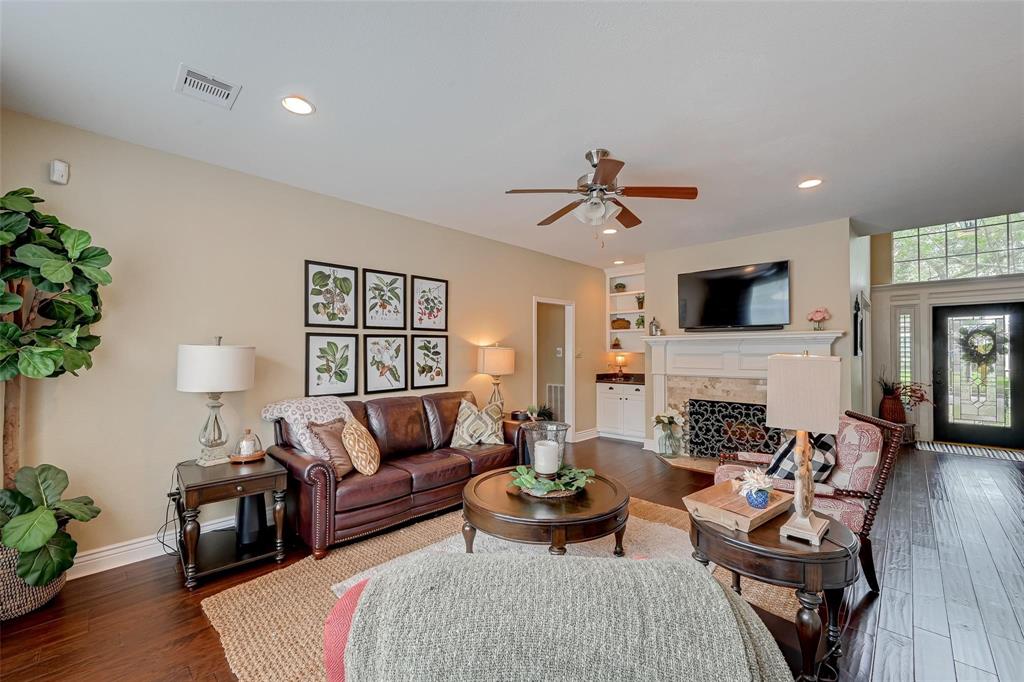 3423 Autumn Bend Drive, Sugar Land, Texas image 13