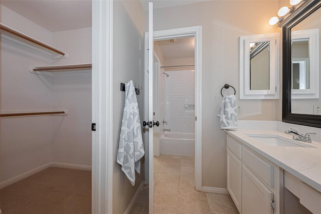 3423 Autumn Bend Drive, Sugar Land, Texas image 34