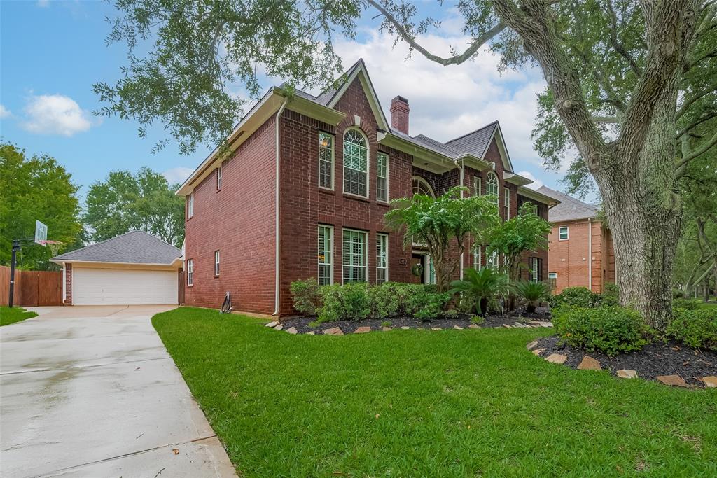 3423 Autumn Bend Drive, Sugar Land, Texas image 2