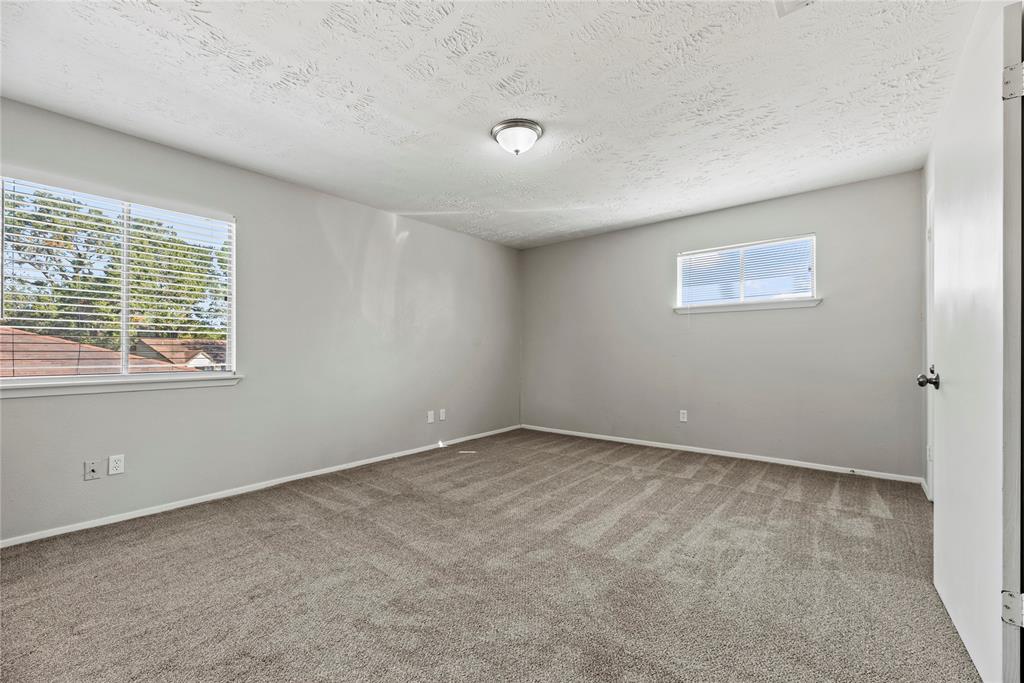 7519 Wovenwood Lane, Houston, Texas image 13