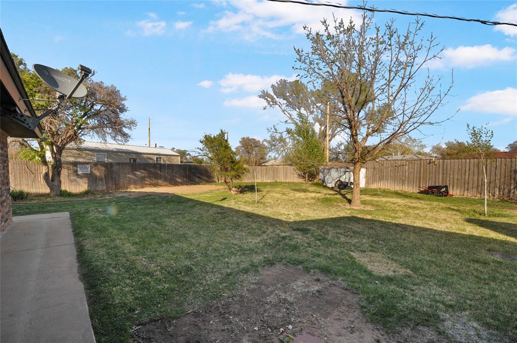 811 Sherwood Lane, Bovina, Texas image 9