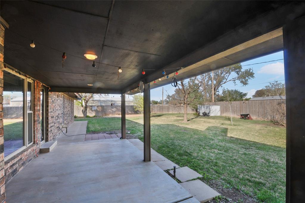 811 Sherwood Lane, Bovina, Texas image 8