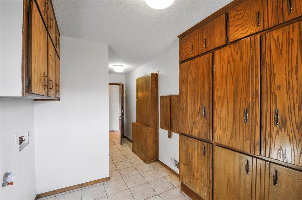 811 Sherwood Lane, Bovina, Texas image 22