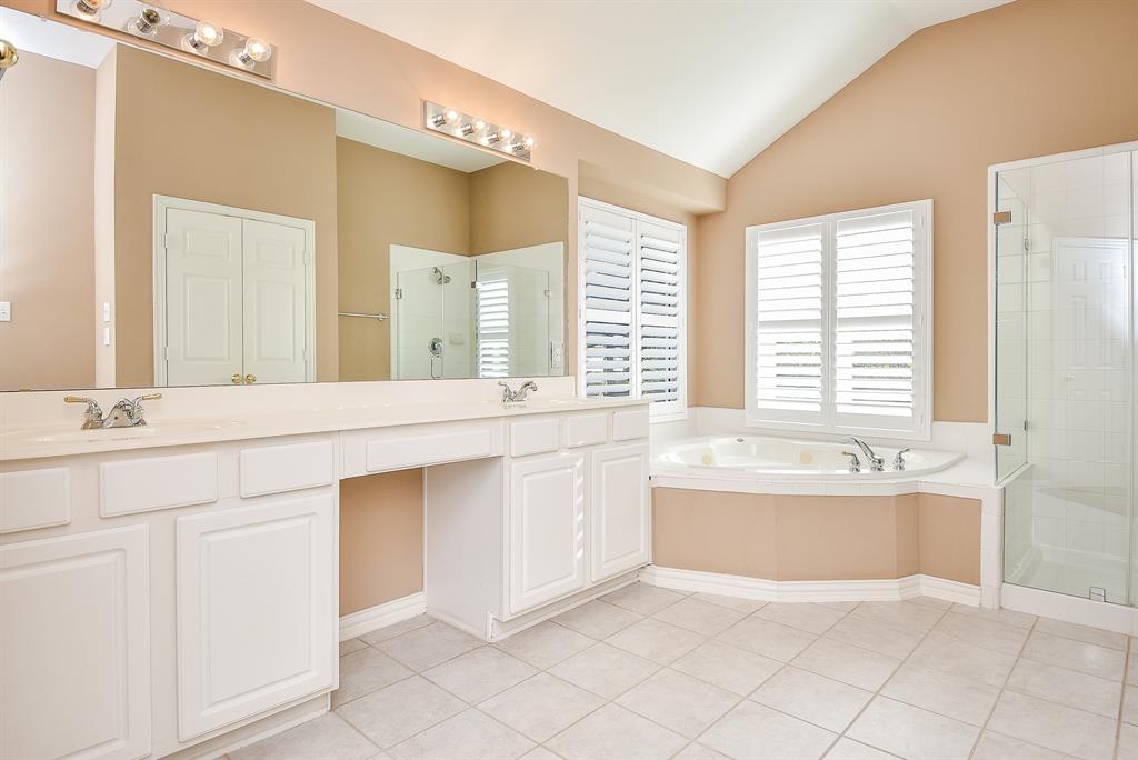 12530 Fern Creek Trail, Humble, Texas image 32