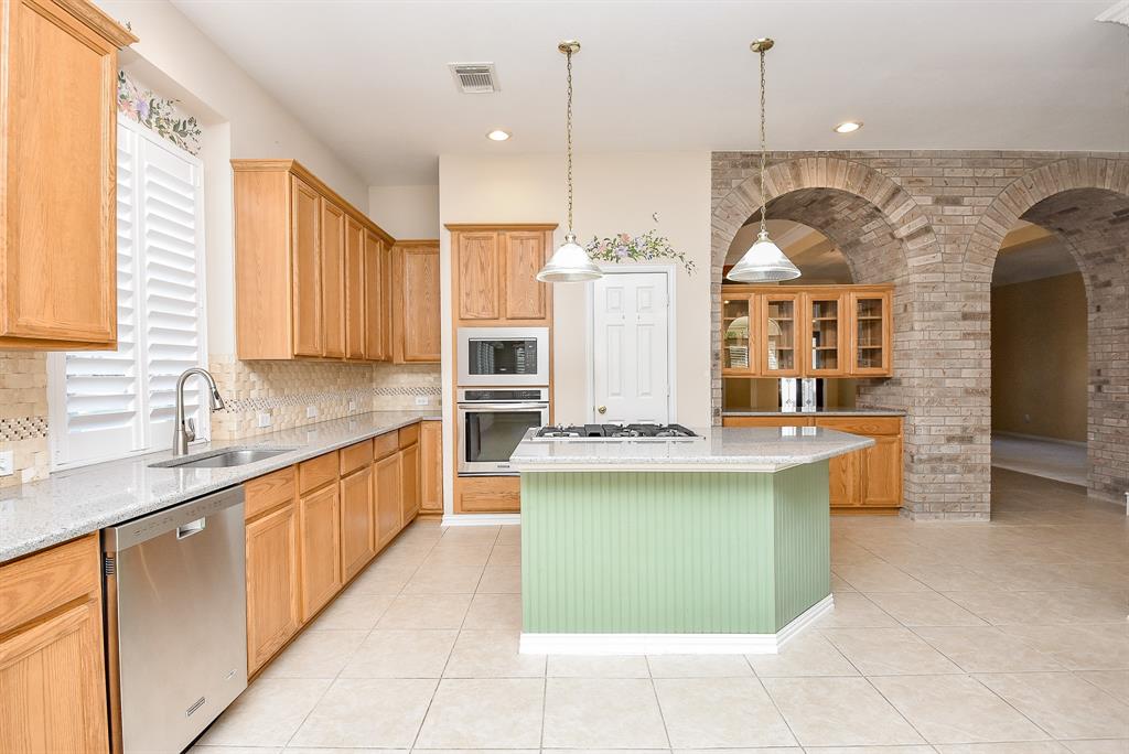 12530 Fern Creek Trail, Humble, Texas image 20