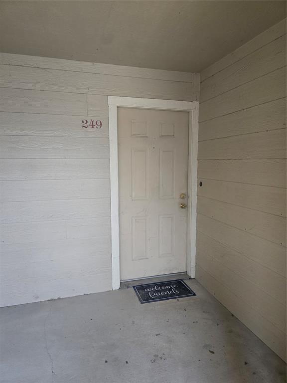 2501 gulf Freeway 249D
