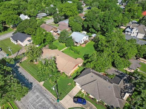 A home in La Grange